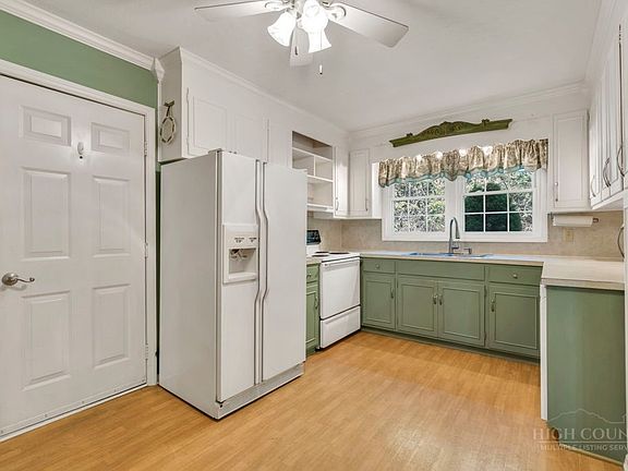 3rd image of 143 Chandy Street