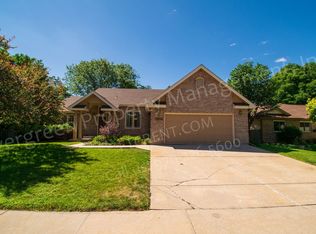 1223 Red Oak Ct, Fort Collins, CO 80525