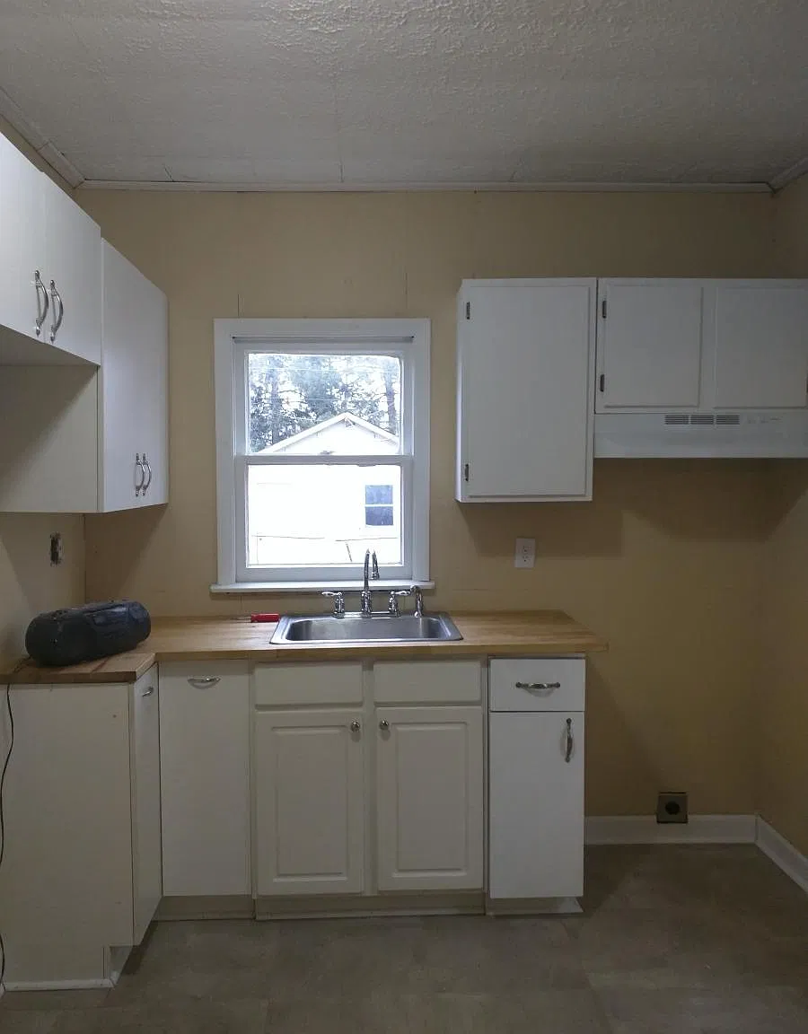 3 bed, 1.5 bath, 1152 sqft, $1,340 — Photo 3