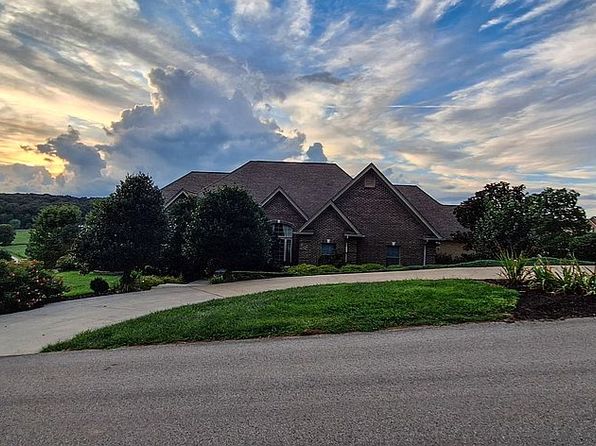 190 Oakwood Dr