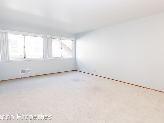 4th image of 541 Chetwood St #204