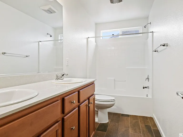 127 Deerfield Rd — Photo 9