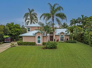 8397 SE Woodcrest Pl, Hobe Sound, FL 33455