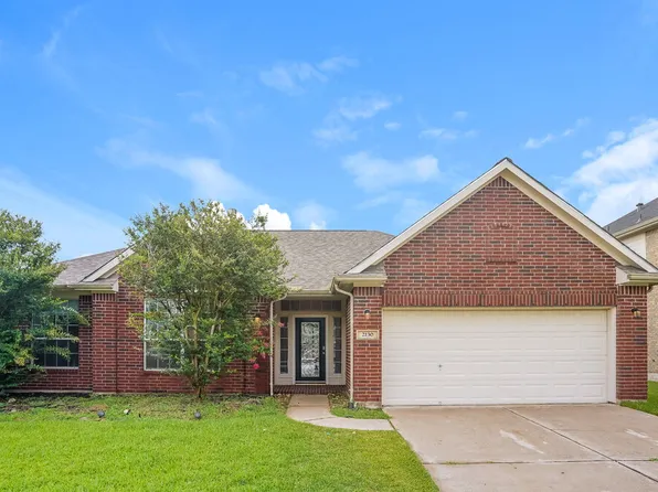 2130 Pelican Landing Ct, League City, TX 77573
