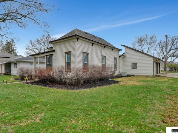 541 N 5th St, Seward, NE 68434