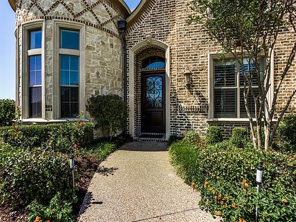 3rd image of 3850 Veneto Dr