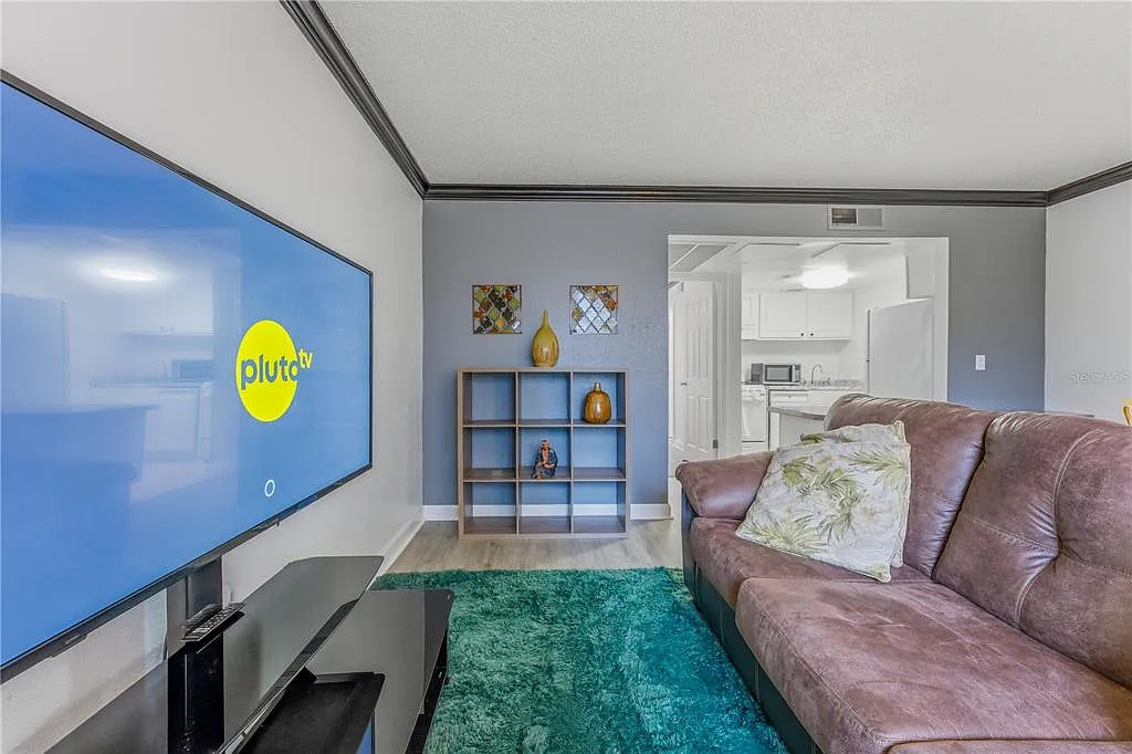 1 bed, 1.0 bath, 496 sqft, $1,200 — Photo 3