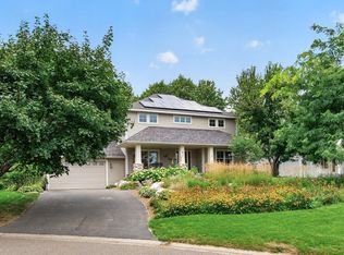 877 New Century Blvd S, Maplewood, MN 55119