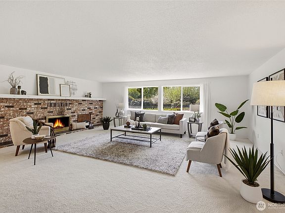 4th image of 10923 7th Avenue SE