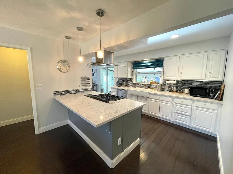2308 Knight Way — Photo 7