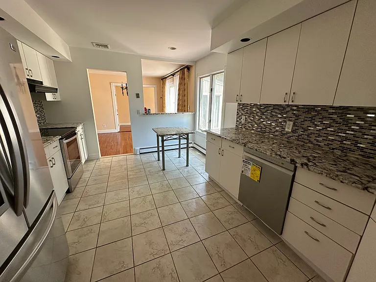 26 Midland Rd — Photo 6