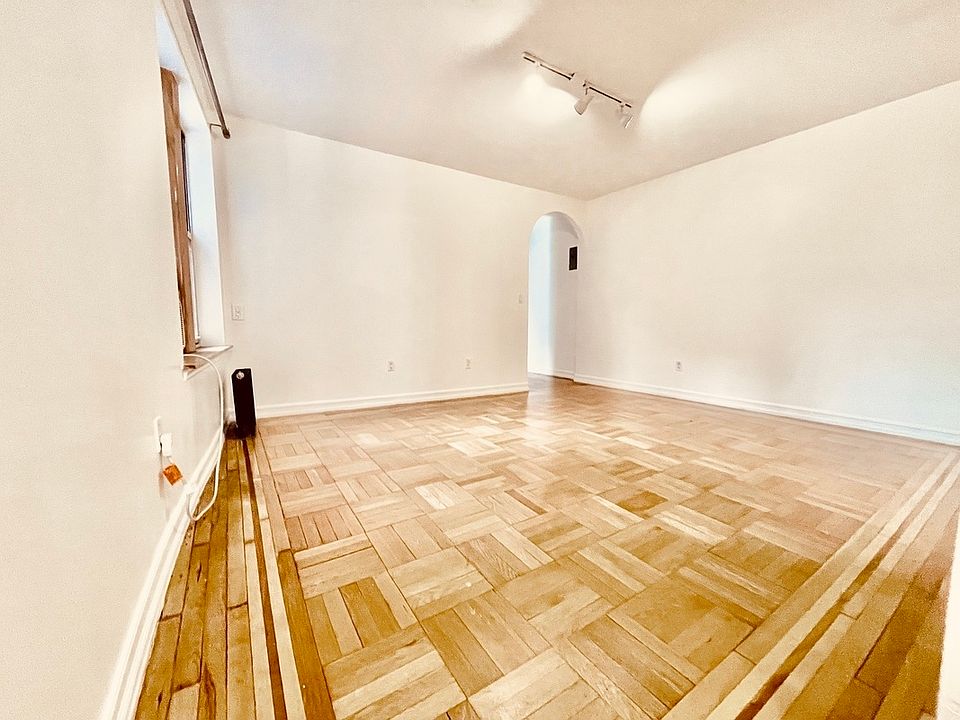 1st image of 175 Pinehurst Ave #2B