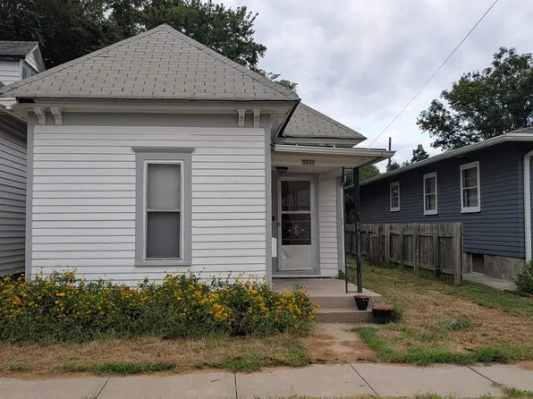 1020 Peach St, Lincoln, NE 68502