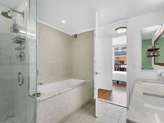 4th image of 350 W 53rd St APT 6G