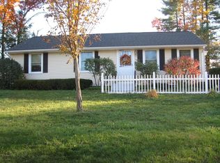 141 Westbrook Dr, Springfield, MA 01129