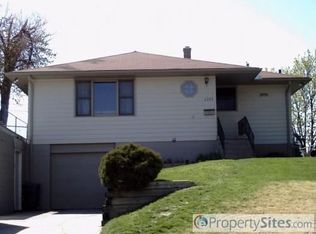 2222 S 43rd St, Omaha, NE 68105