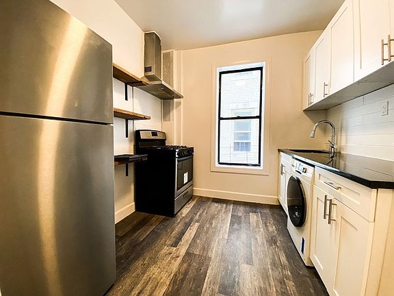 3rd image of 535 W 162nd St #B6