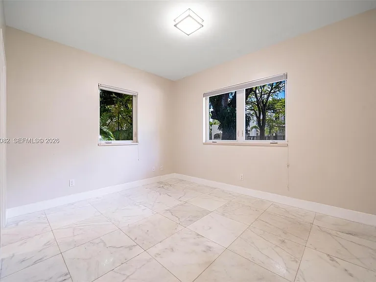 511 Madeira Ave — Photo 19