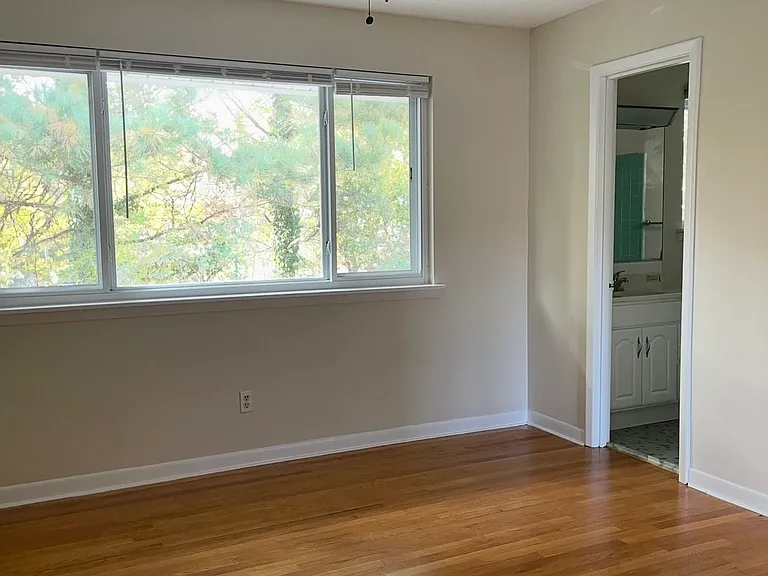 2381 Champion Ct — Photo 12