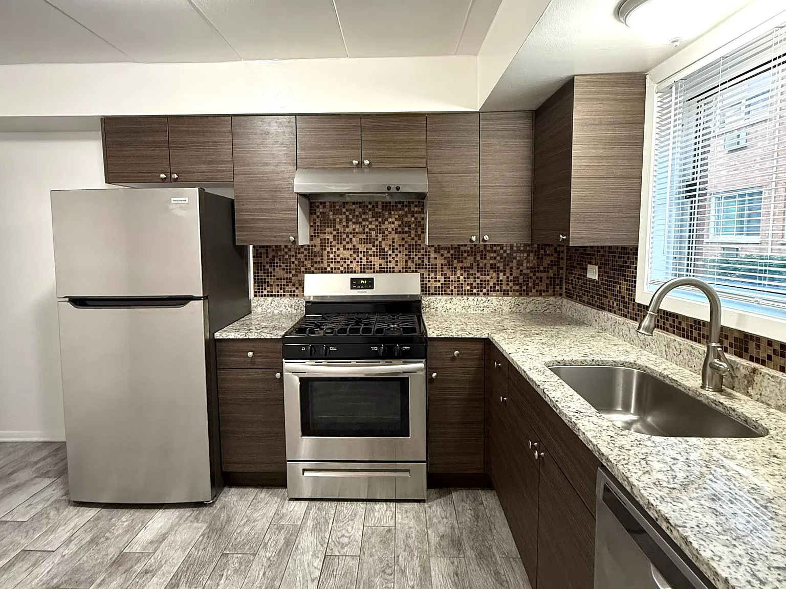 2 bed, $1,950 — Photo 1