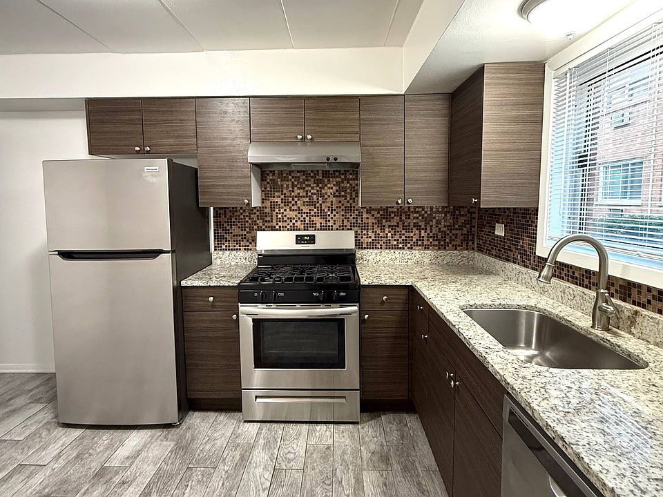 1st image of 1304 Carol St Floor 2