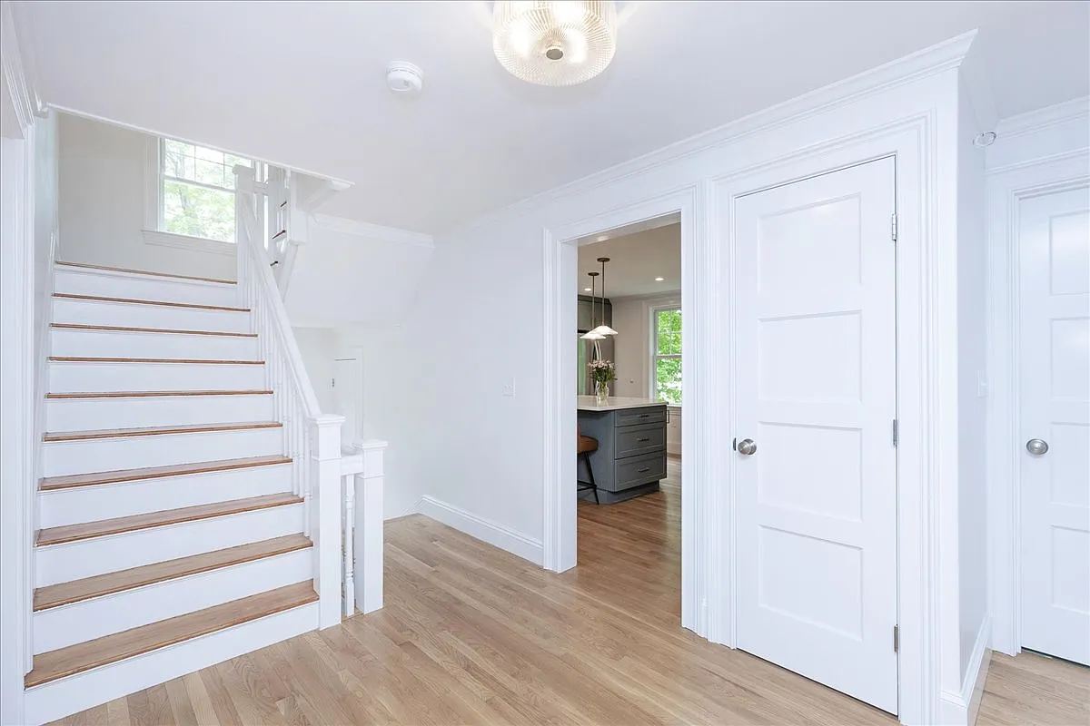 3 bed, 1800 sqft, $4,500 — Photo 3