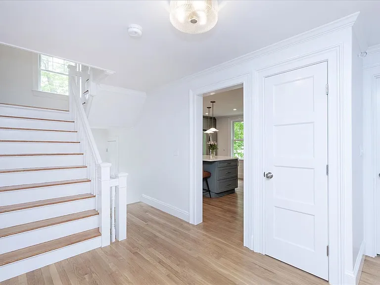 2nd Floor Landing