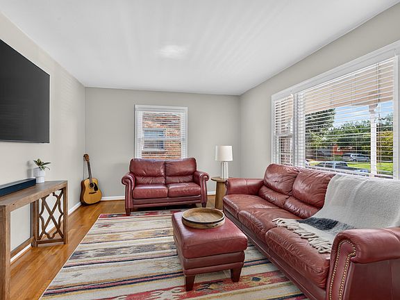 5th image of 2213 Oleander Ct