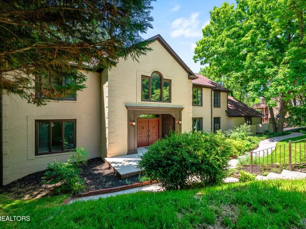 11120 Crown Point Dr, Knoxville, TN 37934