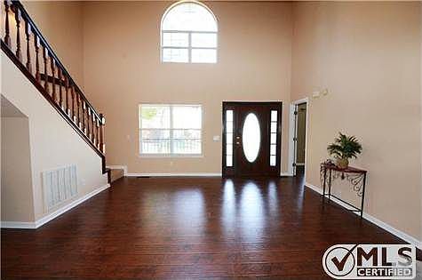 5th image of 406 Mountain View Ct