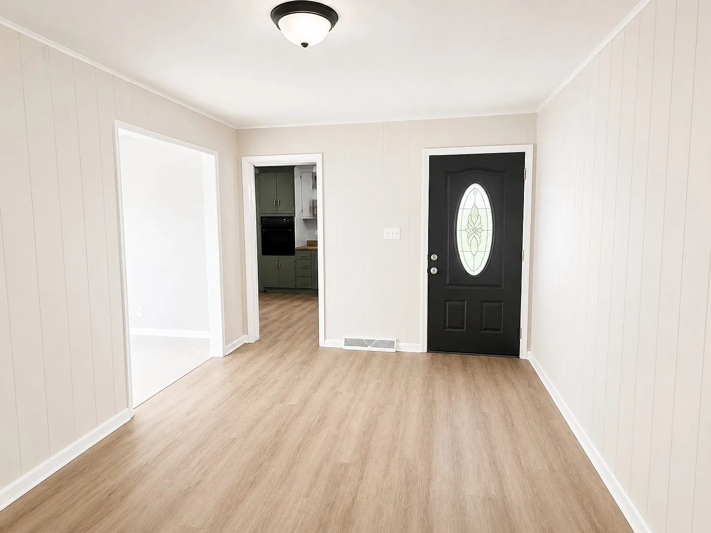 3 bed, 1664 sqft, $1,300 — Photo 2