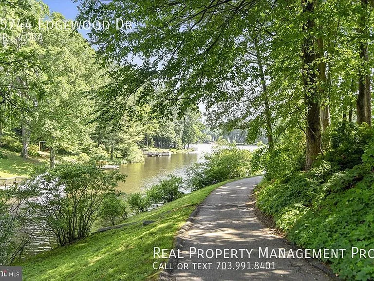 15744 Edgewood Dr — Photo 41