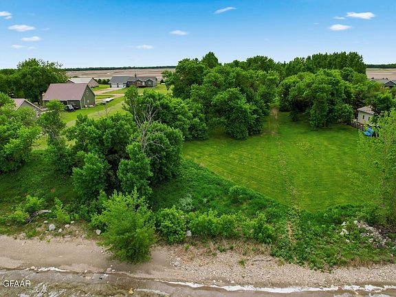 5th image of Prairiewood Ln