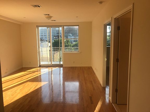 2nd image of 506 Washington Ave APT 603