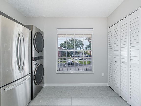 5th image of 4933 Myrtle Oak Dr Unit 23