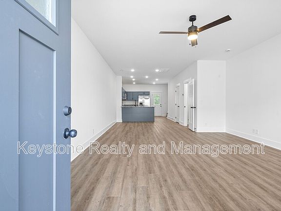 2nd image of 103 Front Ridge Cir