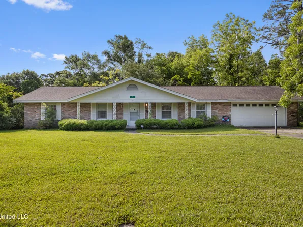 26 E 52nd St, Gulfport, MS 39507
