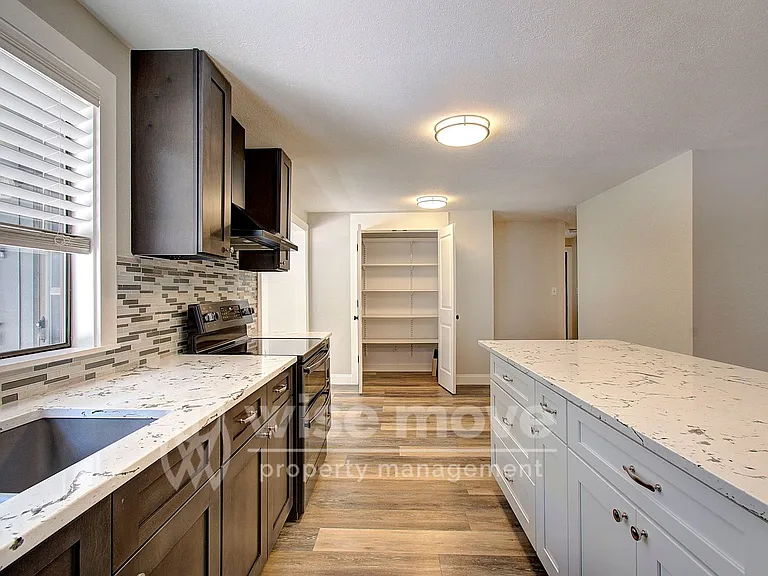 4001 NW 127th St — Photo 12