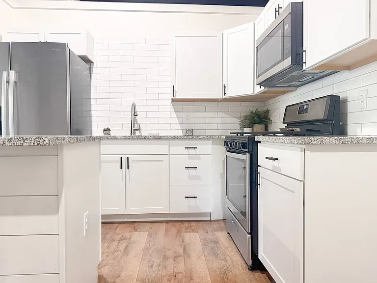 209 S Church St — Photo 20
