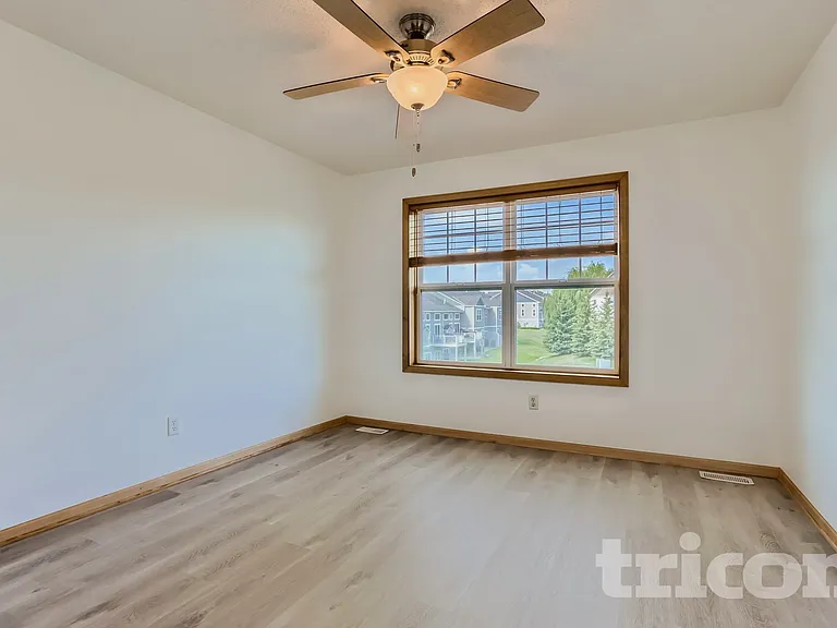 15311 Louisiana Ave — Photo 16