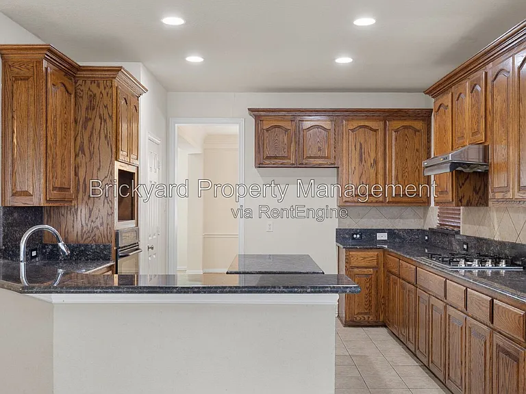 4409 Mitchell Ln — Photo 25