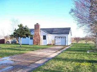 5027 Debbie Dr, Gladwin, MI 48624