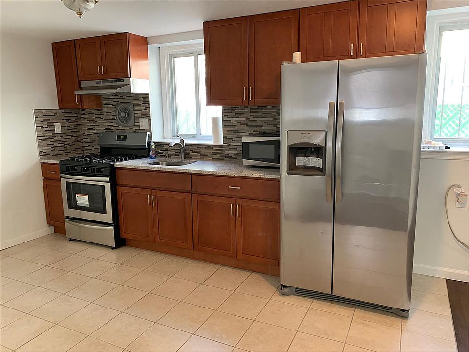 2nd image of 200 Webster Ave #1