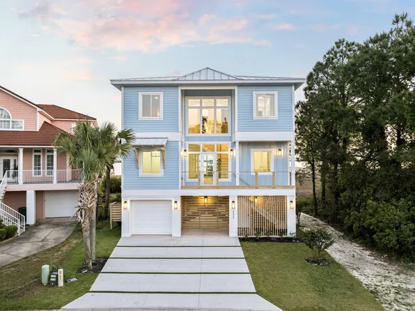 232 Tecumseh Ln, Mary Esther, FL 32569