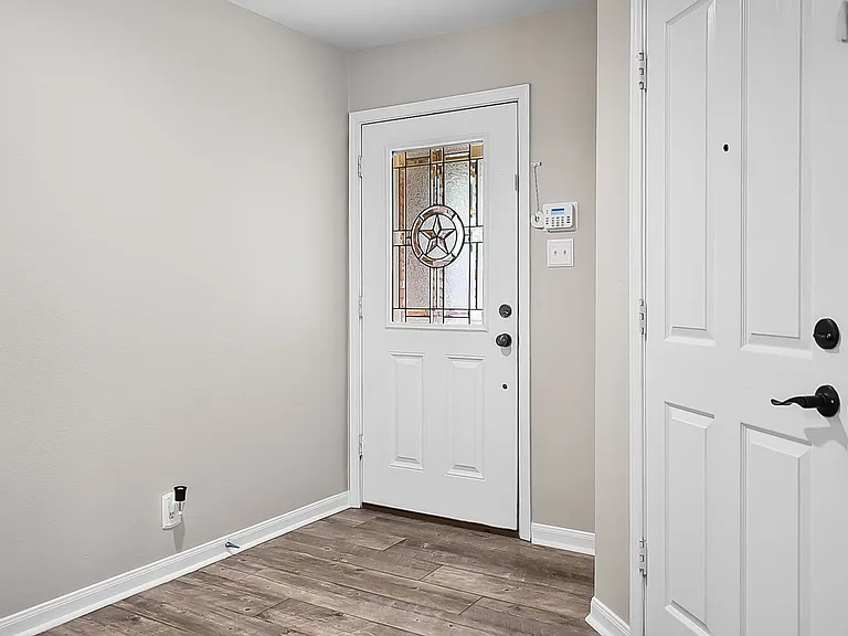 10003 Magnolia Riv — Photo 4