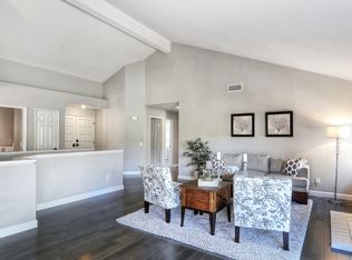 302 Montecito Gln, Escondido, CA 92025