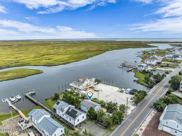 392 Dock Rd