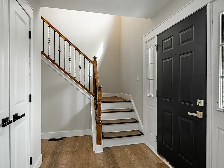 536 Summercroft Dr — Photo 5