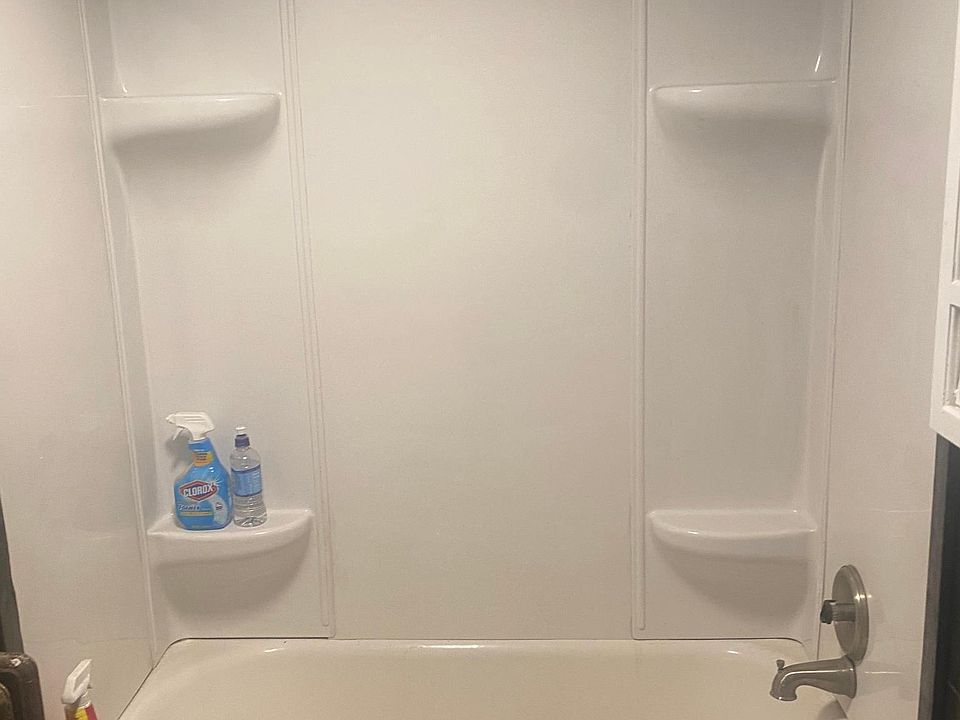 Bathtub in Bathroom