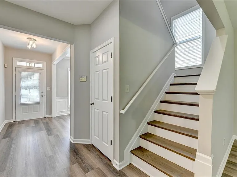2208 Staunton Dr — Photo 8